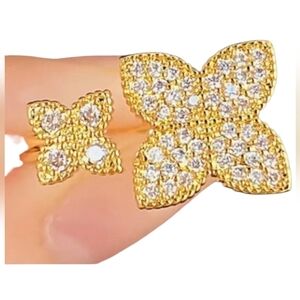 Gold Tone Flower Ring